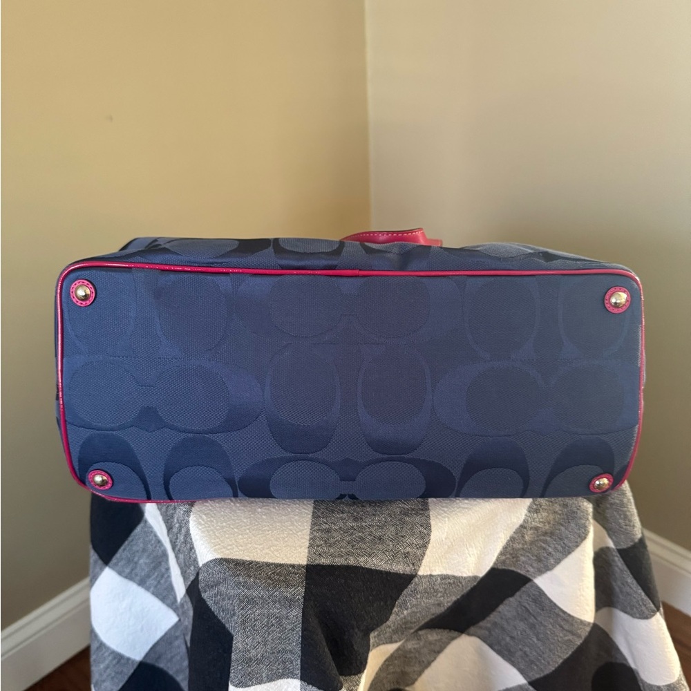 Coach Navy and Pink Women's Bag - Picture 3 of 5